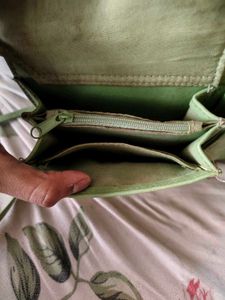 Chic Green Crossbody Bag 💚