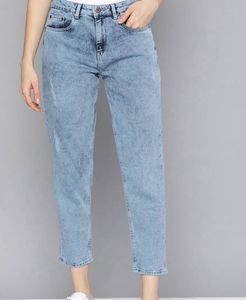 Distressed Mom Jeans Size 28