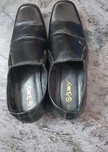 Shoe