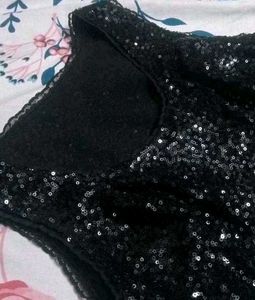 Chic Black Sequin Top White Tulle Dress