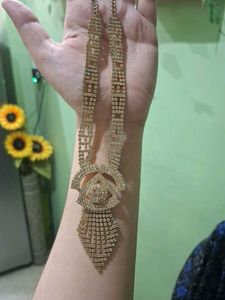 Stunning Rhinestone Necklace