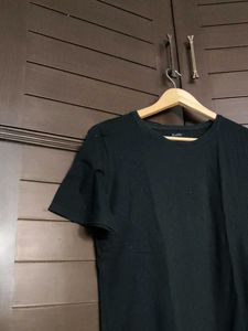 Zudio Women Regular Fit Classic Black T-Shirt