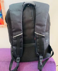 AweStuffs Medium 30 L Laptop Backpack Anti Theft, Water Resistant Premium Backpack with USB Charging Point -Fashion Bag for 15.6 inch Laptop, 30 Ltrs (Black)