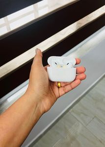 Apple AirPods Pro (2nd Gen) with Case