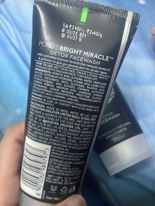 Pond's Bright Miracle Detox Facewash