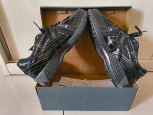 New Balance Sneakers