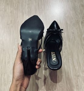 NEW Stylish Black Pointed Toe Mules