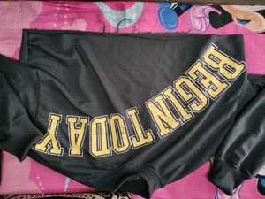 Crop sweatshirt