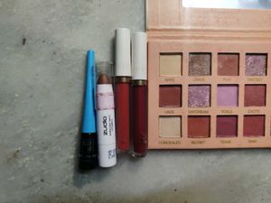 Eyeshadow, Lipstick and Eyeliner Combo set
