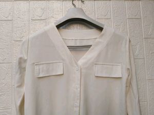 New with tag Chic Cream V-Neck Button-Up Shirt
