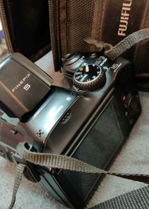 Fujifilm Digital Camera - Excellent Condition