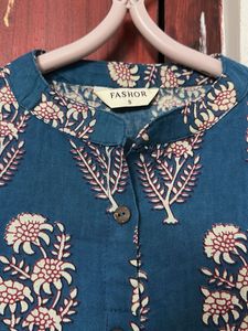 Fusion Blue Floral Print Kurta with Lace Sleeves