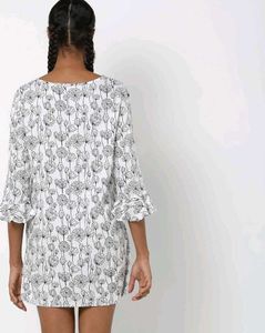 White &amp; Black Floral Printed Shift Dress | Casual