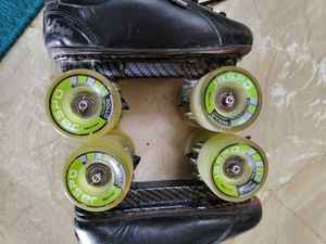 Jaspo Black Lace-Up skates