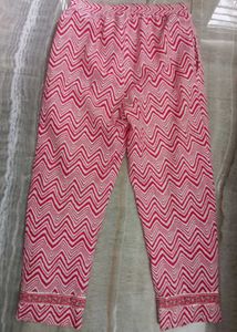 Elegant Pink Chevron Print Pants