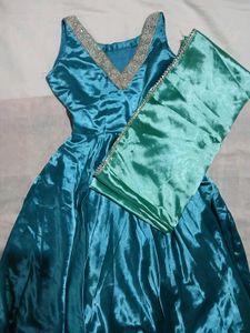 Price drop🎀Stitched Green Ethnic Dress
