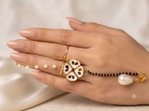 Elegant Kundan &amp; Pearl mangalsutra Bracelet