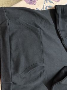 Stylish Black "Mode" Hoodie