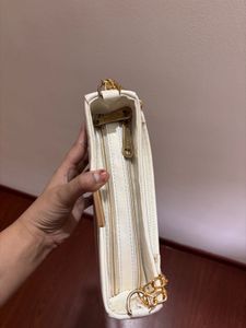 Chic White Shoulder Bag with Gold Chain