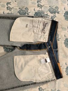 Levi's straight fit Navy Blue jeans
