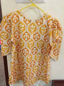 Yellow &amp; White Printed Cotton top