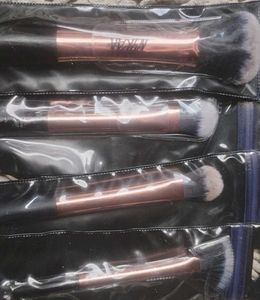 Nykaa Professional 4 Pcs Makeup Brush Set | 2 Foun