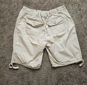St. John's Bay women's khaki cargo shorts