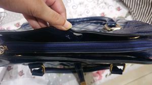 NAVY BLUE HANDBAG 👜