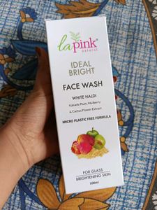 La Pink Ideal Bright Face Wash