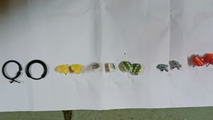 Set Of 7 Studs