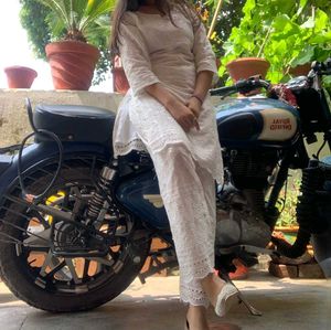 Elegant Chikankari Kurta Set