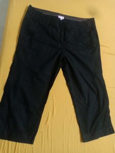 Black Capris