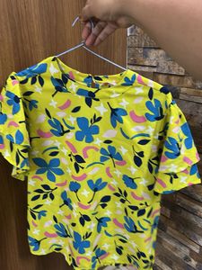 Vibrant Floral Print Flutter Sleeve Top