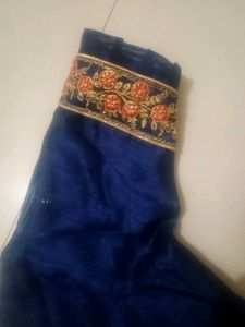 New Saree h Ak Bar Phany. Bus