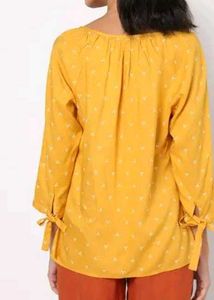 Micro Print Round -neck Top👚