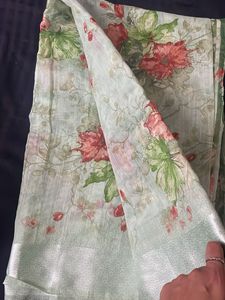 Beautiful Floral Print Saree