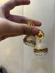 Golden Elegant Jhumka Earrings