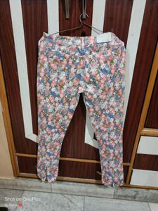 Girl's Jeans 👖