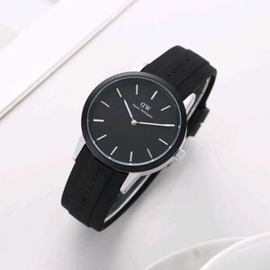 DW PREMIUM QUALITY LADIES WATCH AT SALE
