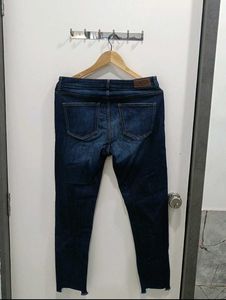 Distressed Skinny Jeans