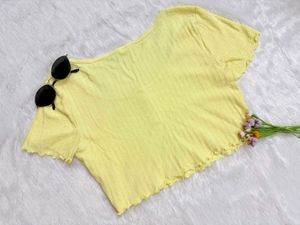Chic Yellow Cropped Ribbed Top
