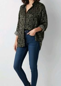 ✨ Women’s Black & Green Vintage Silk Blouse