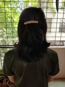 Elegant Pearl & Gold Hair Clip
