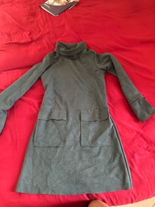 Elegant Green Turtleneck Dress