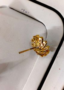 Elegant Pearl &amp; Crystal Stud Earrings