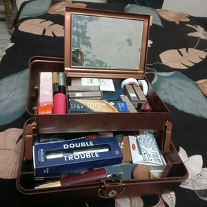 cosmetics organizer