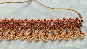 Exquisite Kundan &amp; Pearl Necklace Set
