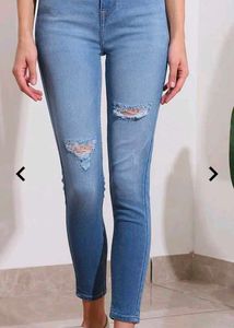 SHEIN Ripped Knee Skinny Jeans