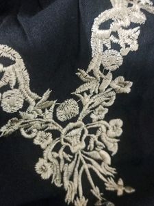 Price🔽Embroidered Black Top 🪡✨
