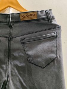 Stylish Grey Denim Jeans for Men